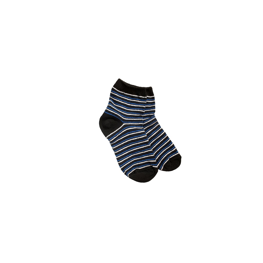 Calcetines a rayas negros, azules y blancos